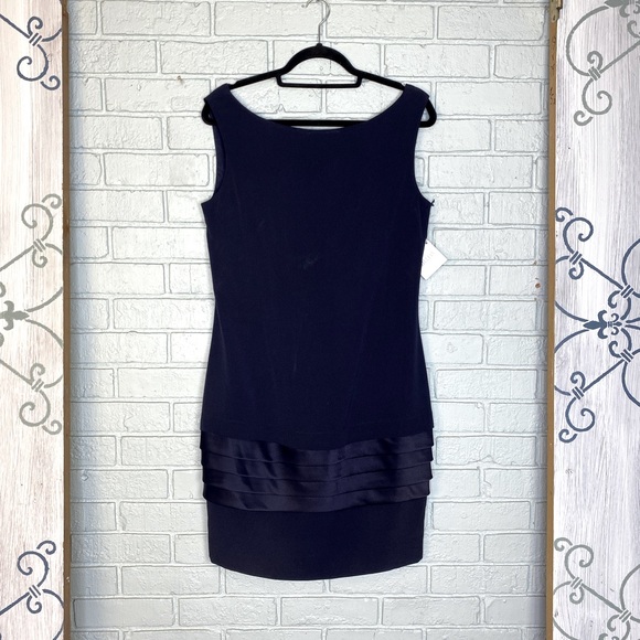 Gillian Fitted Special Occasion Dress NWT Size 12 D-28 - Picture 5 of 15